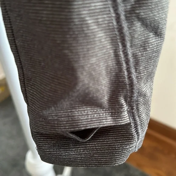 Zella Women's Top Activewear/Performance Long Sleeves With Thumb Holes Med. Gray - Picture 7 of 13